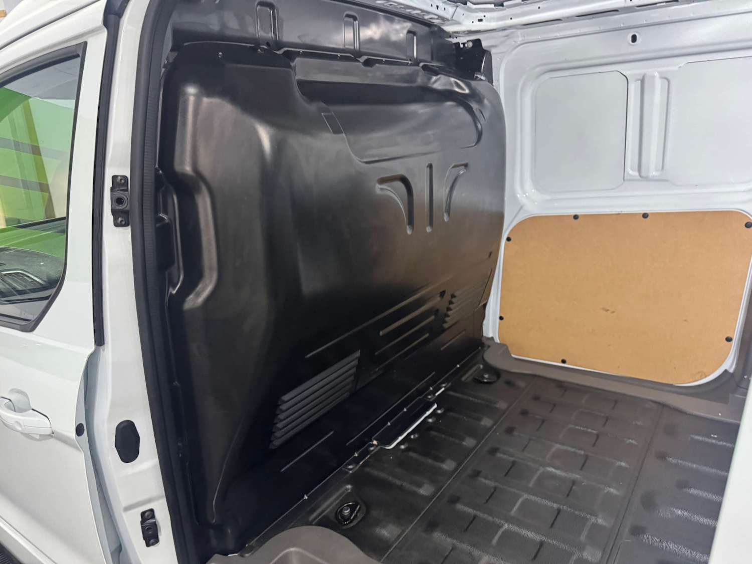 Used Ford Transit Connect 2024 for sale - 77118816: Photo 31