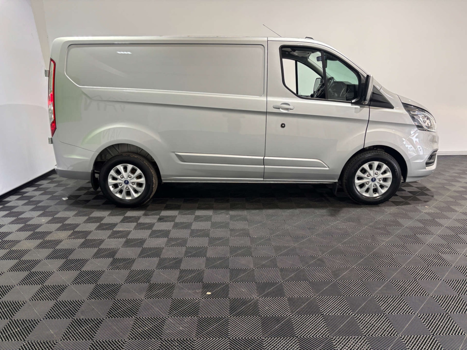Used Ford Transit Custom 2023 for sale - 77104170: Photo 8