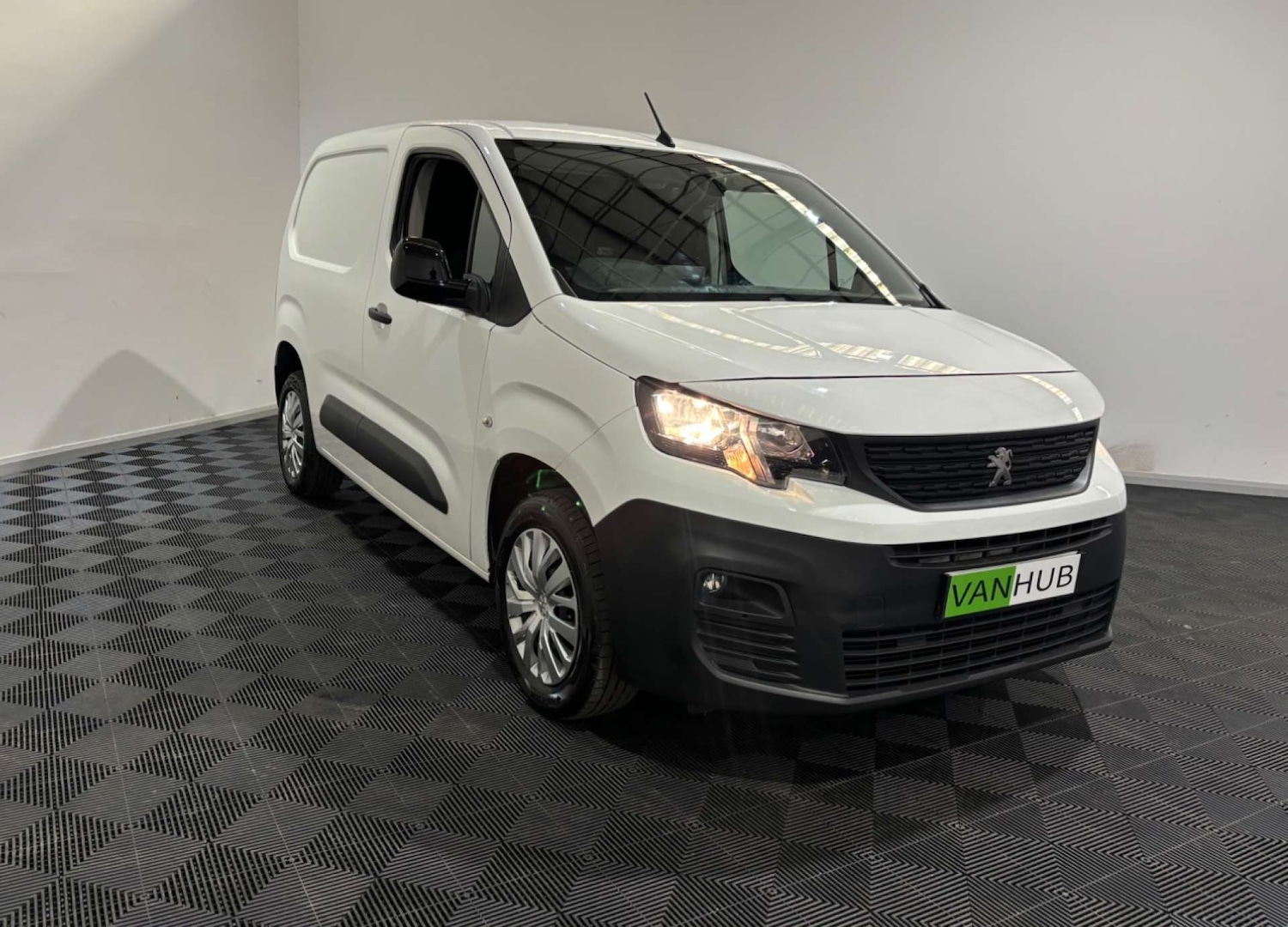 Used Peugeot Partner 2022 for sale - 76278345: Photo 1