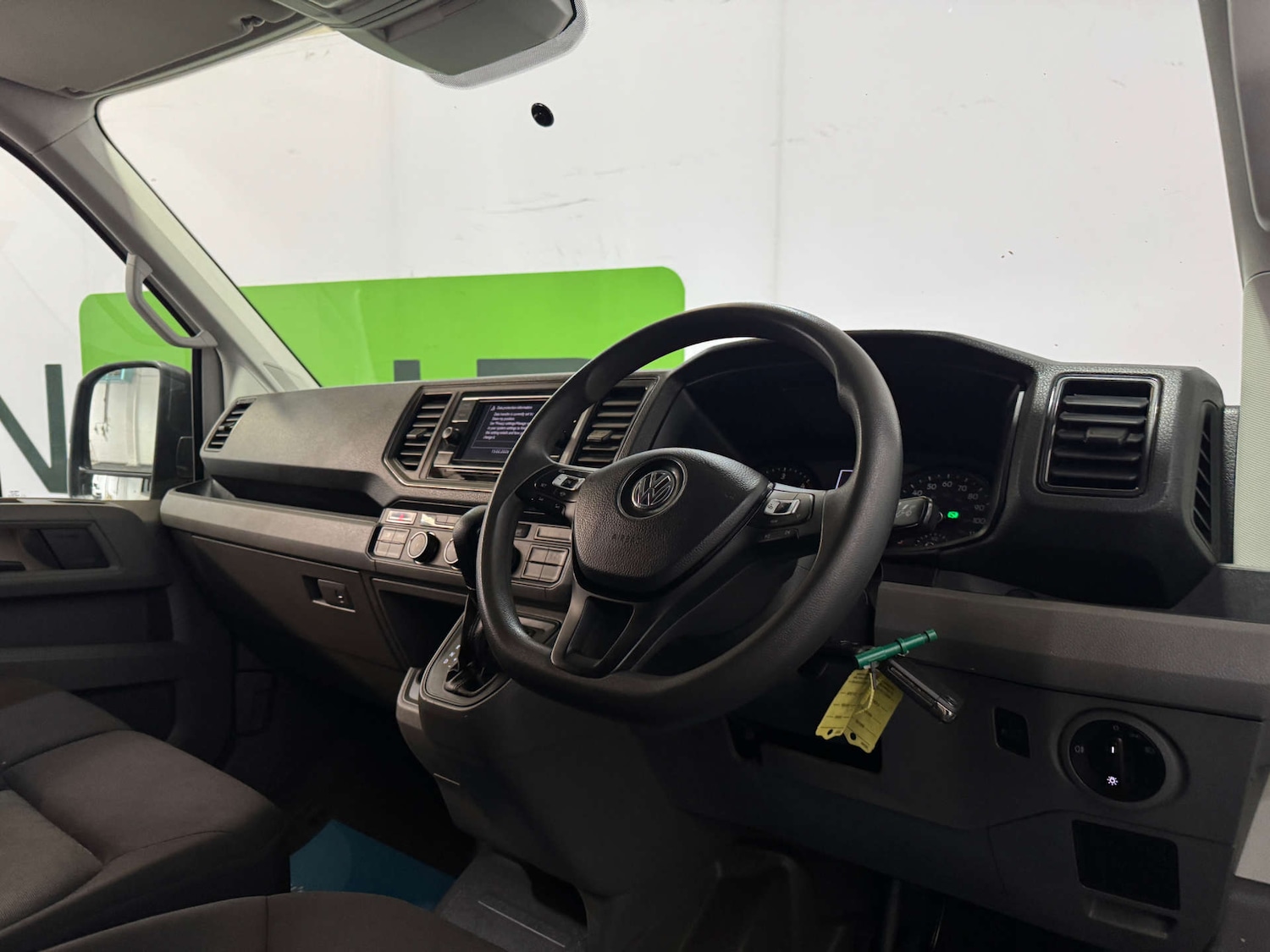 Used Volkswagen Crafter 2023 for sale - 77604015: Photo 2