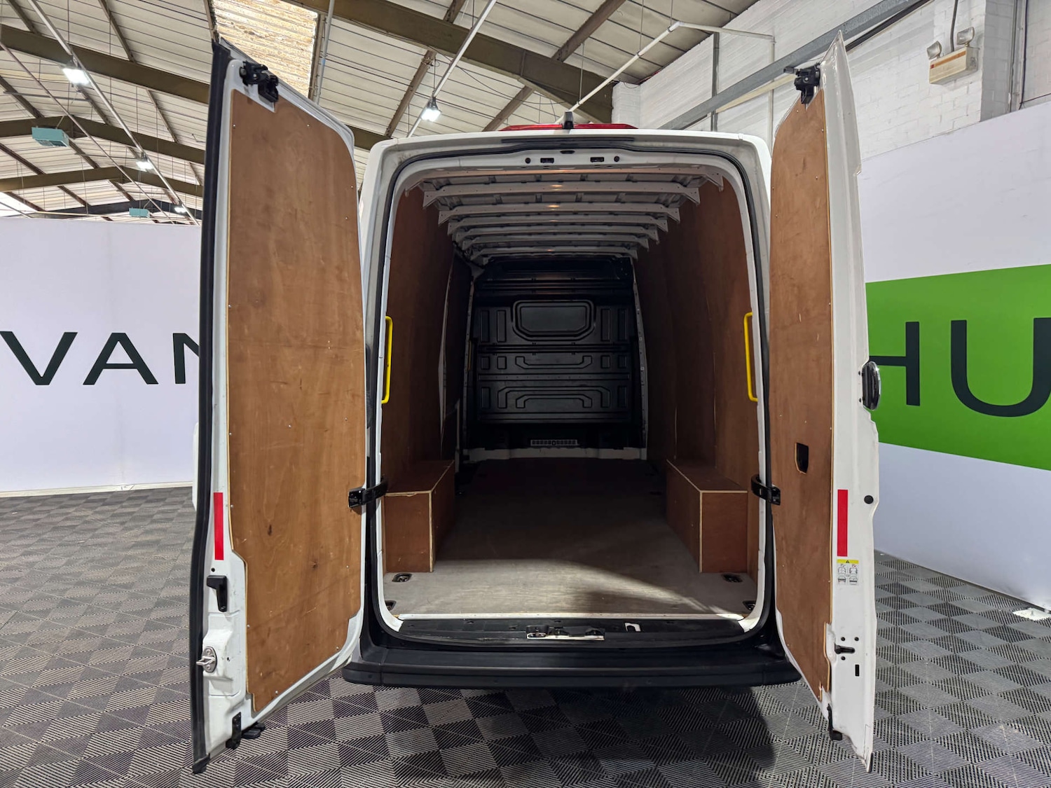 Used Volkswagen Crafter 2023 for sale - 77604015: Photo 3