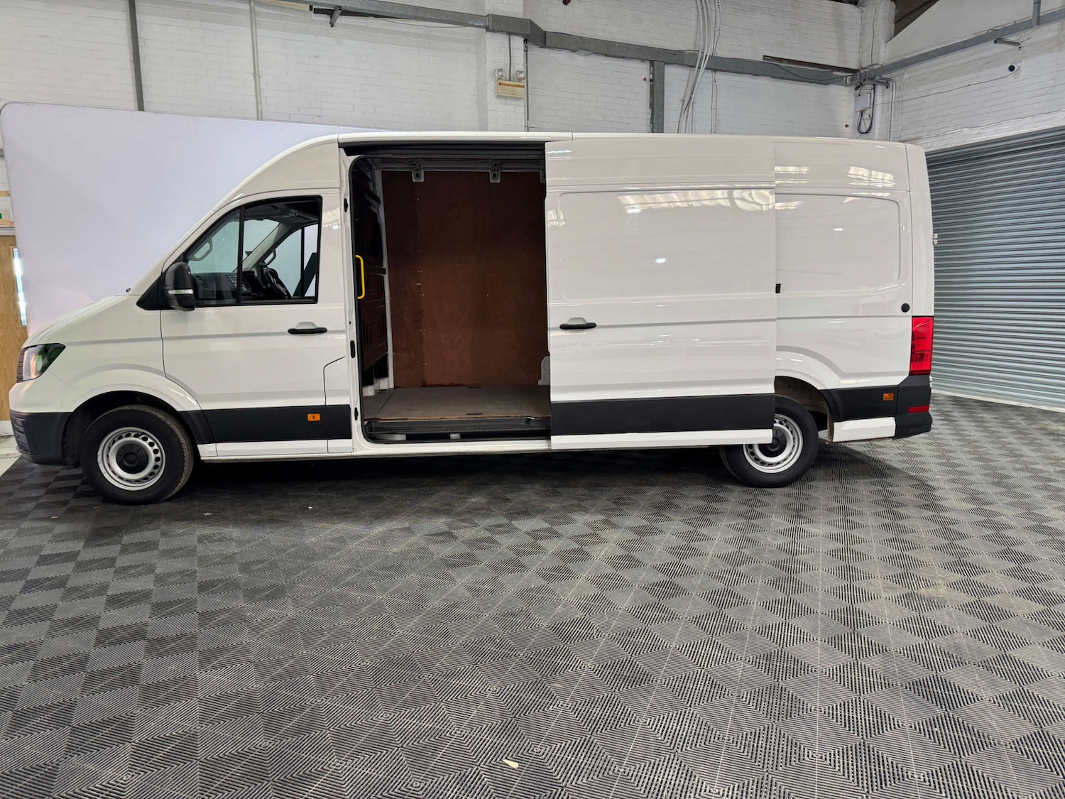 Used Volkswagen Crafter 2023 for sale - 77604015: Photo 4