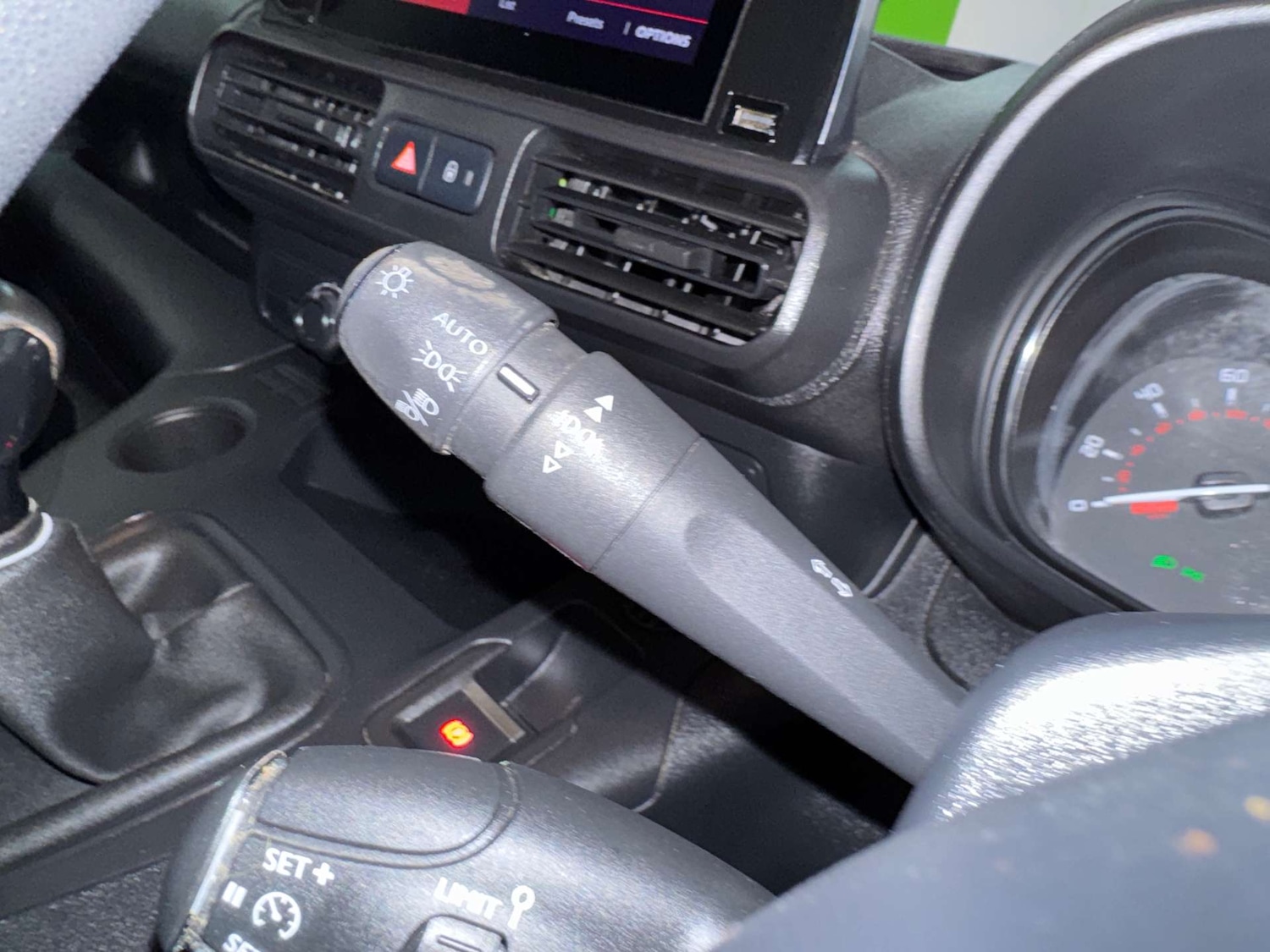 Used Citroen Berlingo 2020 for sale - 76642941: Photo 24