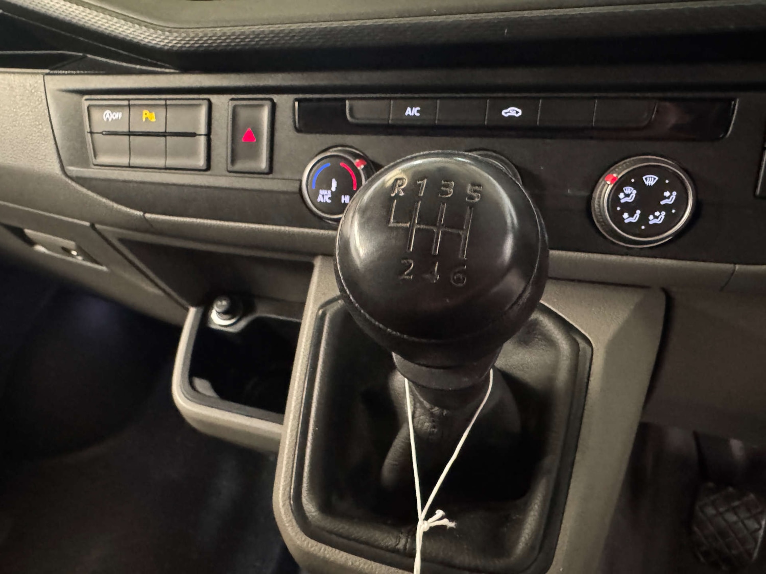 Used Volkswagen Transporter 2023 for sale - 77976988: Photo 23