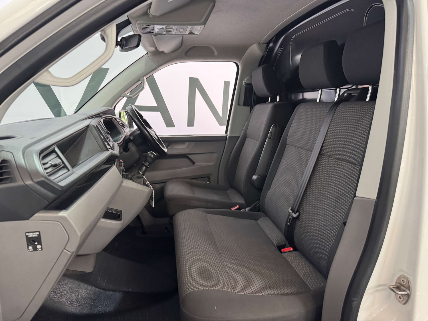 Used Volkswagen Transporter 2023 for sale - 77976988: Photo 25