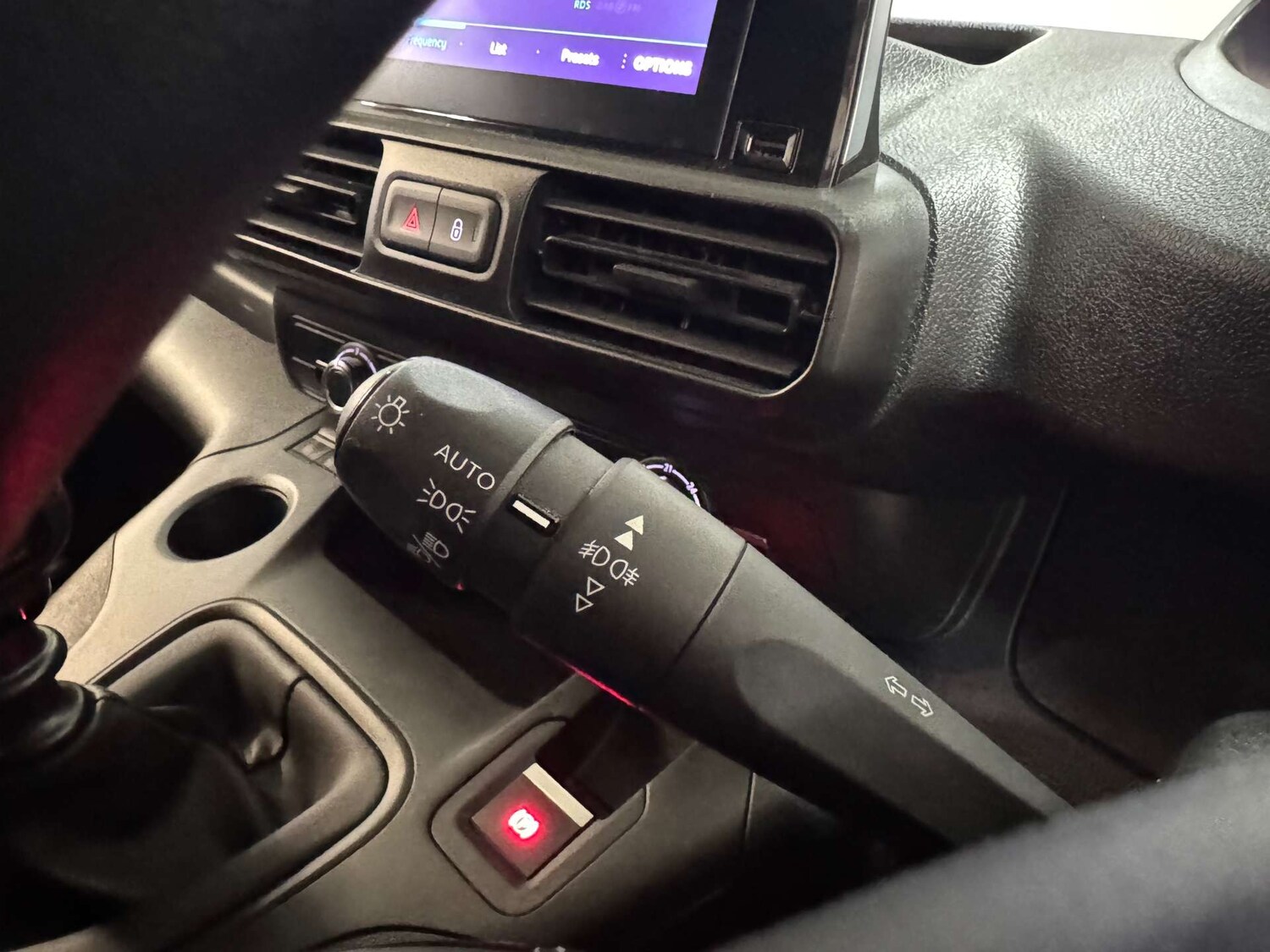 Used Peugeot Partner 2022 for sale - 76640015: Photo 25