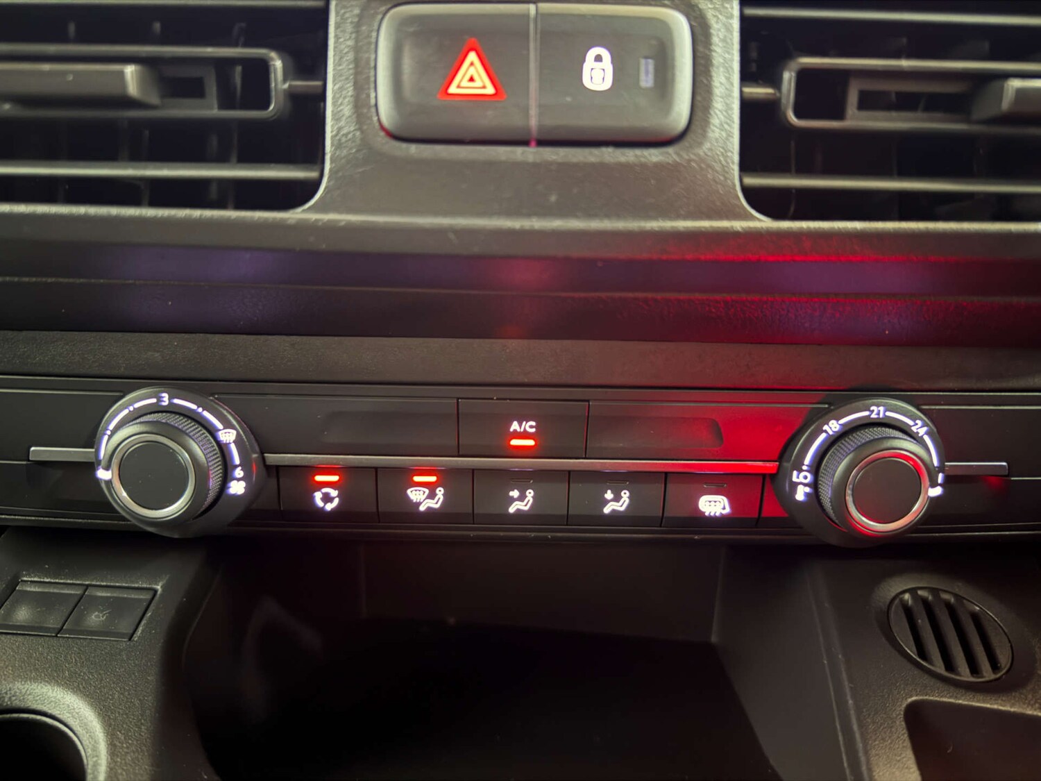 Used Peugeot Partner 2022 for sale - 76343761: Photo 51