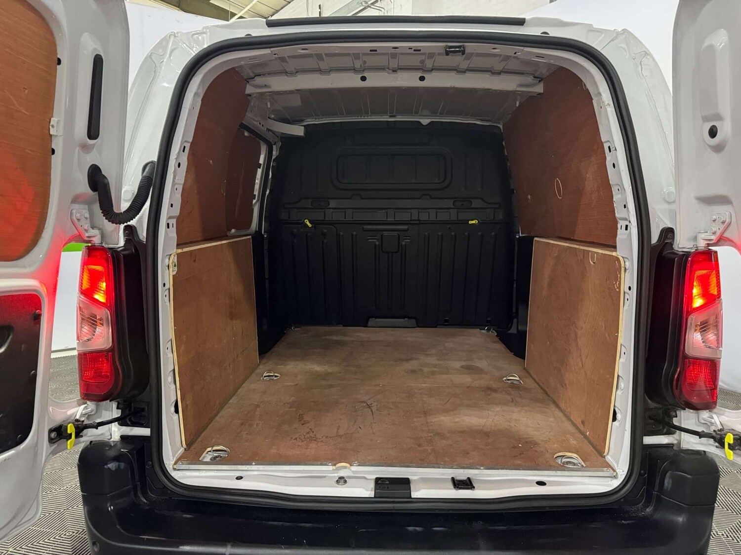 Used Peugeot Partner 2022 for sale - 77127316: Photo 22