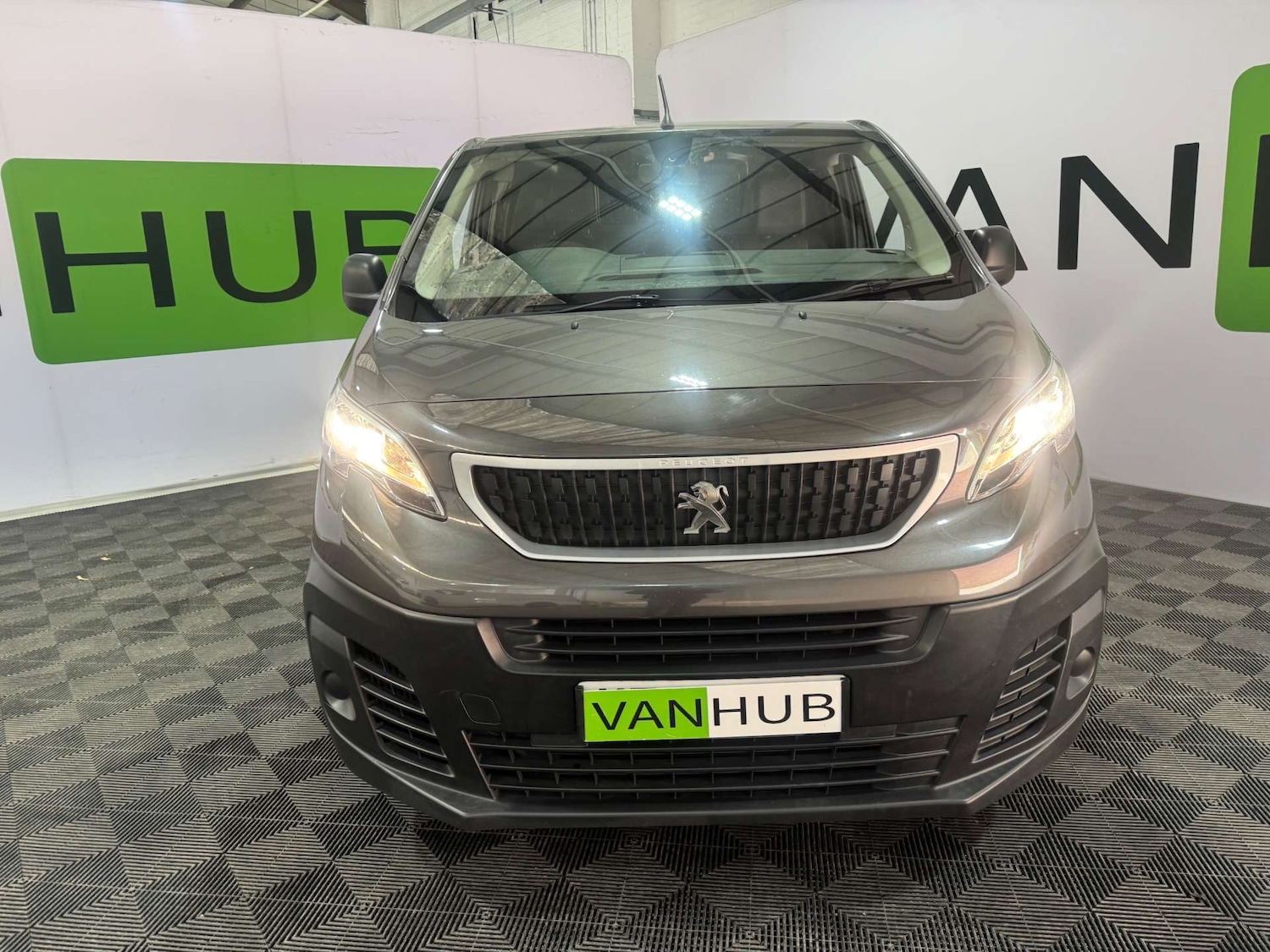 Used Peugeot Expert 2020 for sale - 76694845: Photo 2