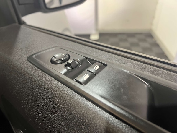 Used Vauxhall Vivaro 2023 for sale - 75332103: Photo 9