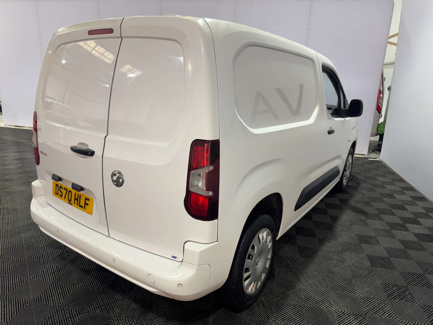 Used Vauxhall Combo 2020 for sale - 76601821: Photo 9