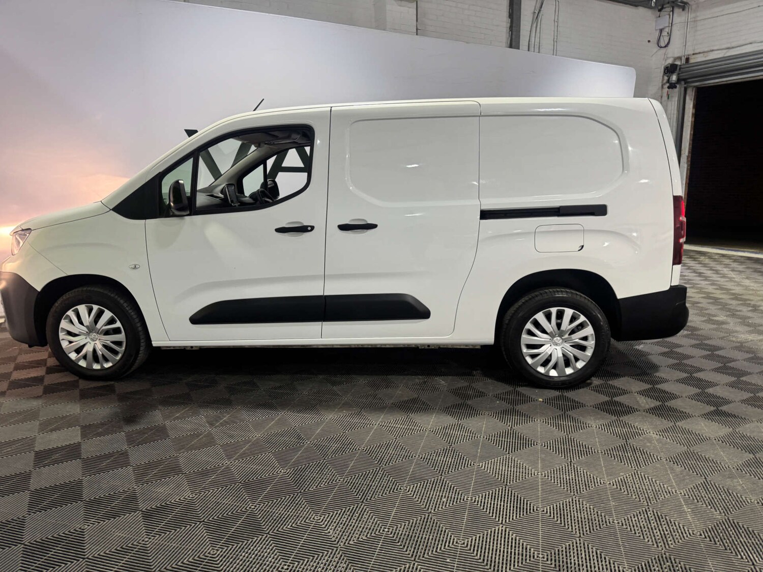 Used Peugeot Partner 2022 for sale - 77127322: Photo 21