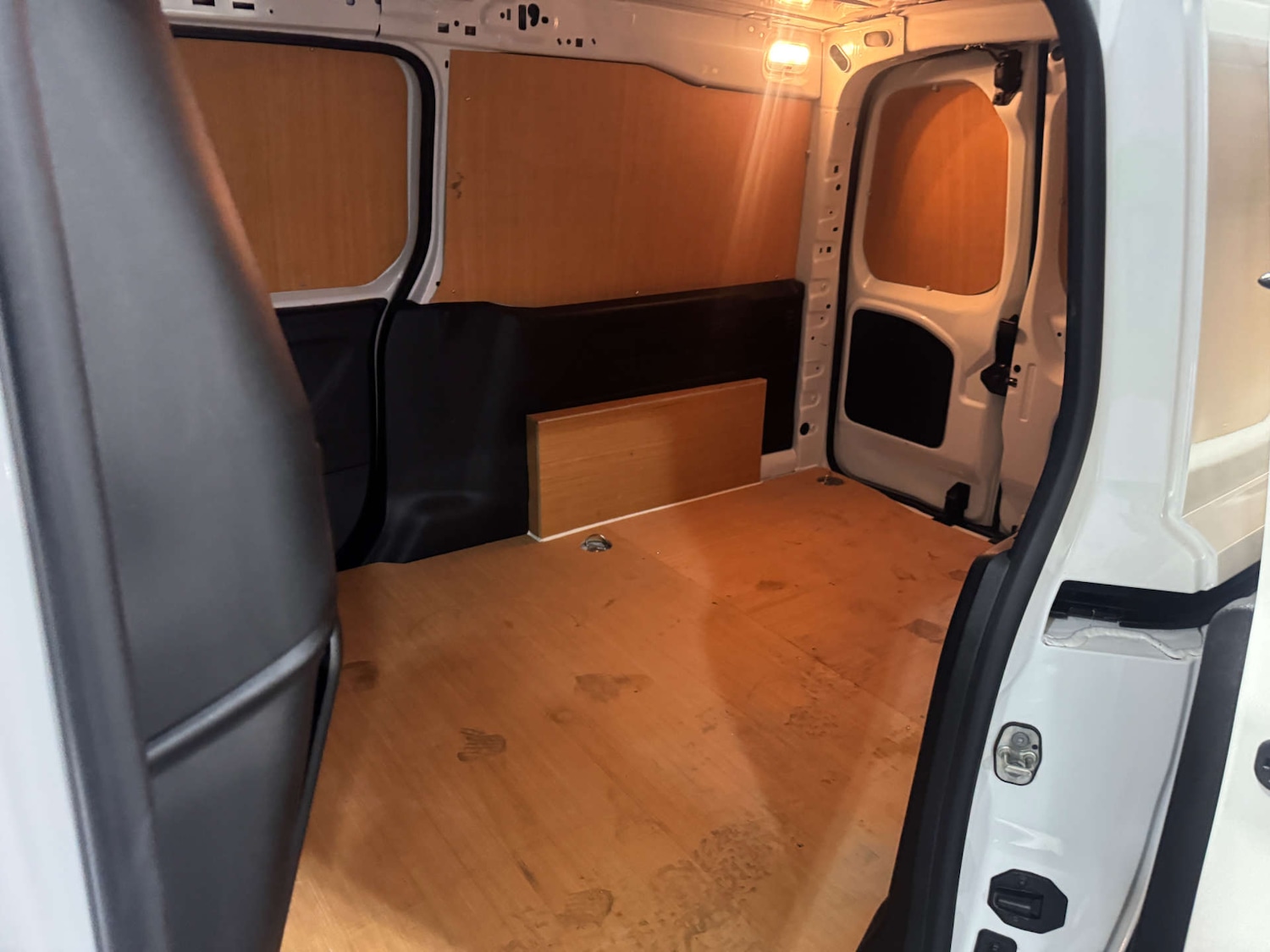 Used Peugeot Partner 2022 for sale - 77127322: Photo 30