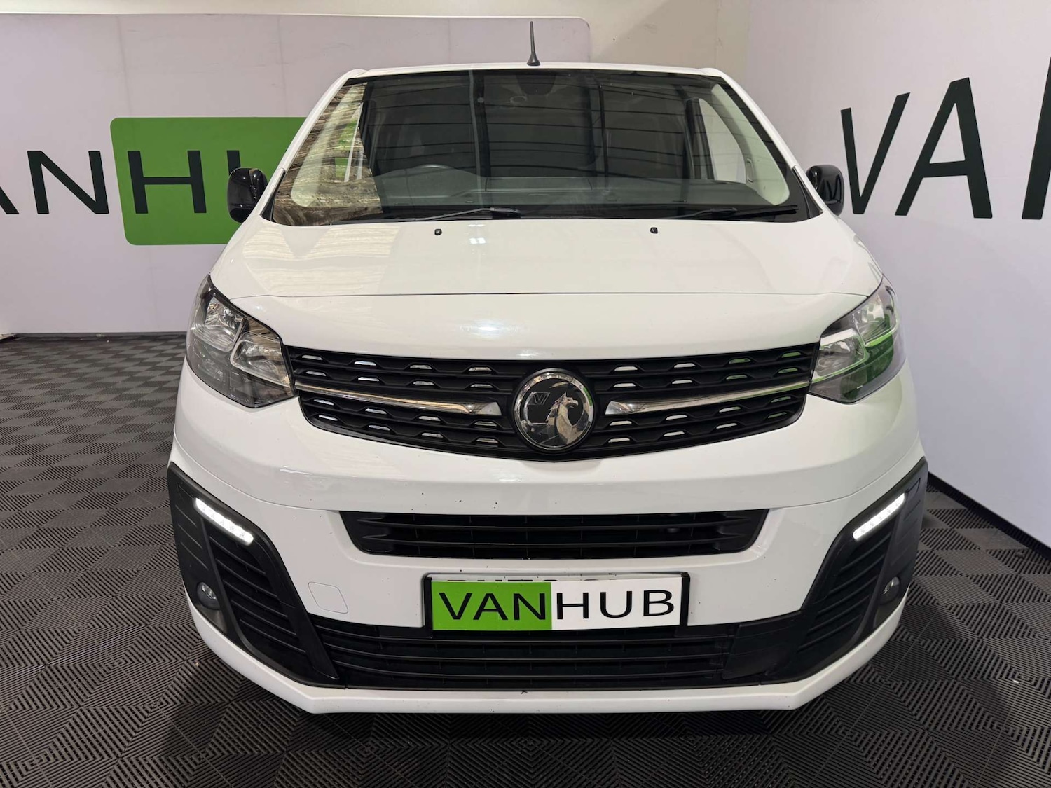 Used Vauxhall Vivaro 2022 for sale - 76601631: Photo 2