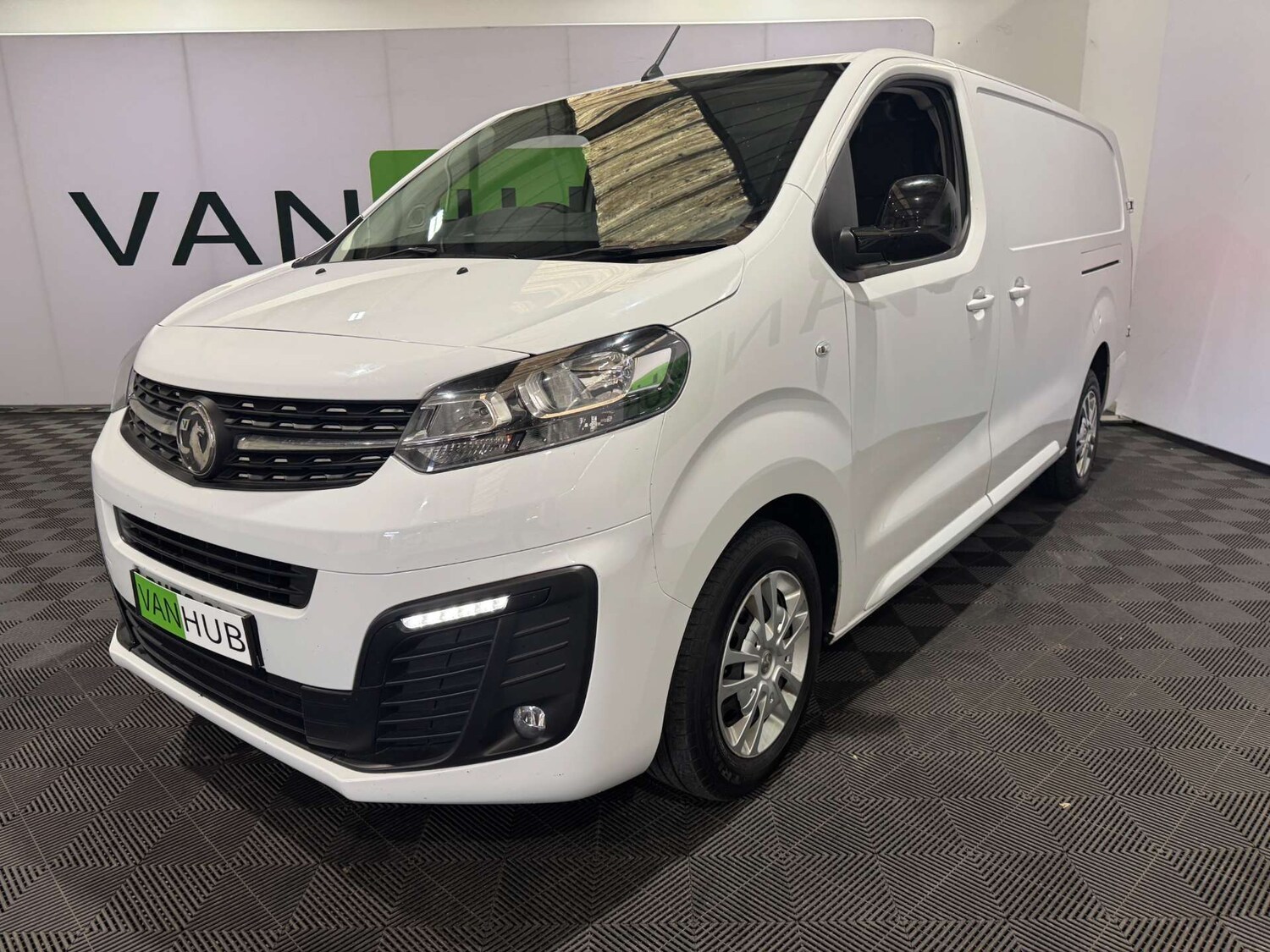 Used Vauxhall Vivaro 2022 for sale - 76601631: Photo 3