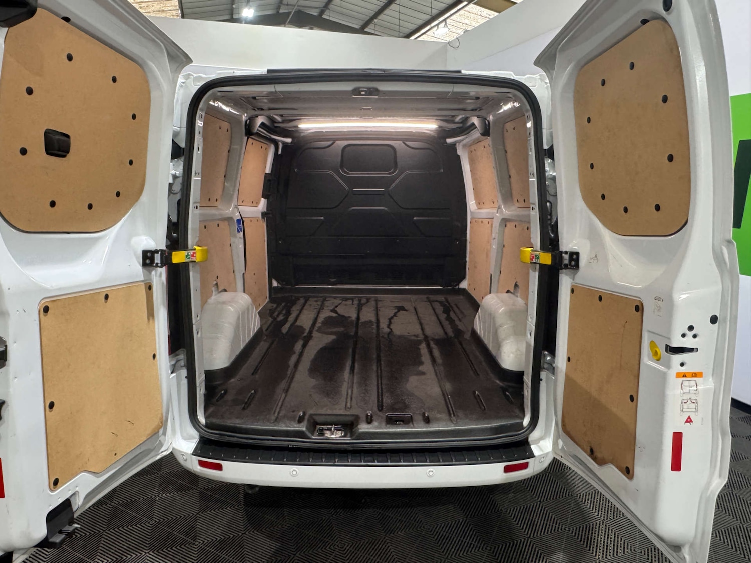 Used Ford Transit Custom 2023 for sale - 76601918: Photo 24