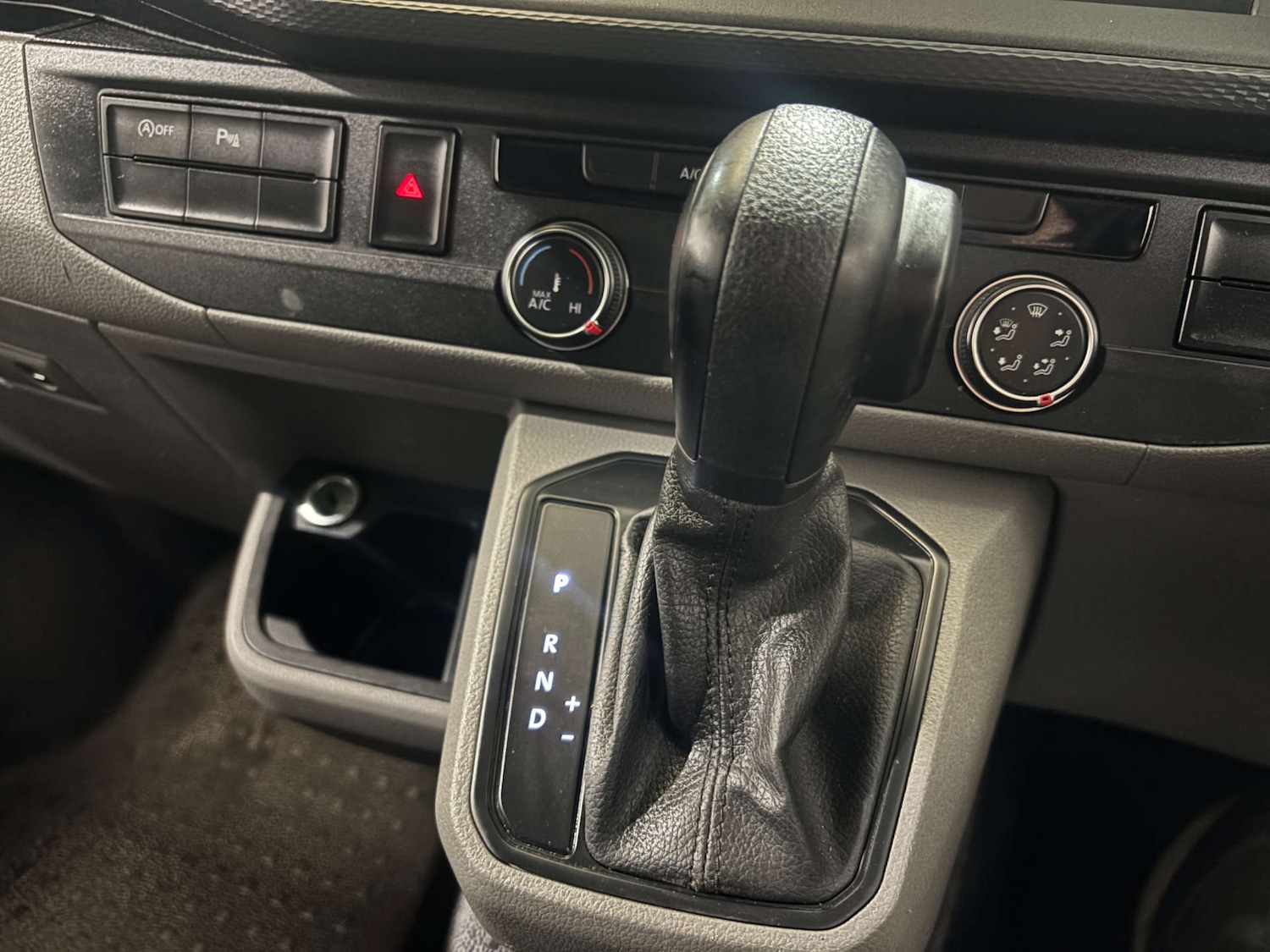 Used Volkswagen Transporter 2023 for sale - 76278371: Photo 17
