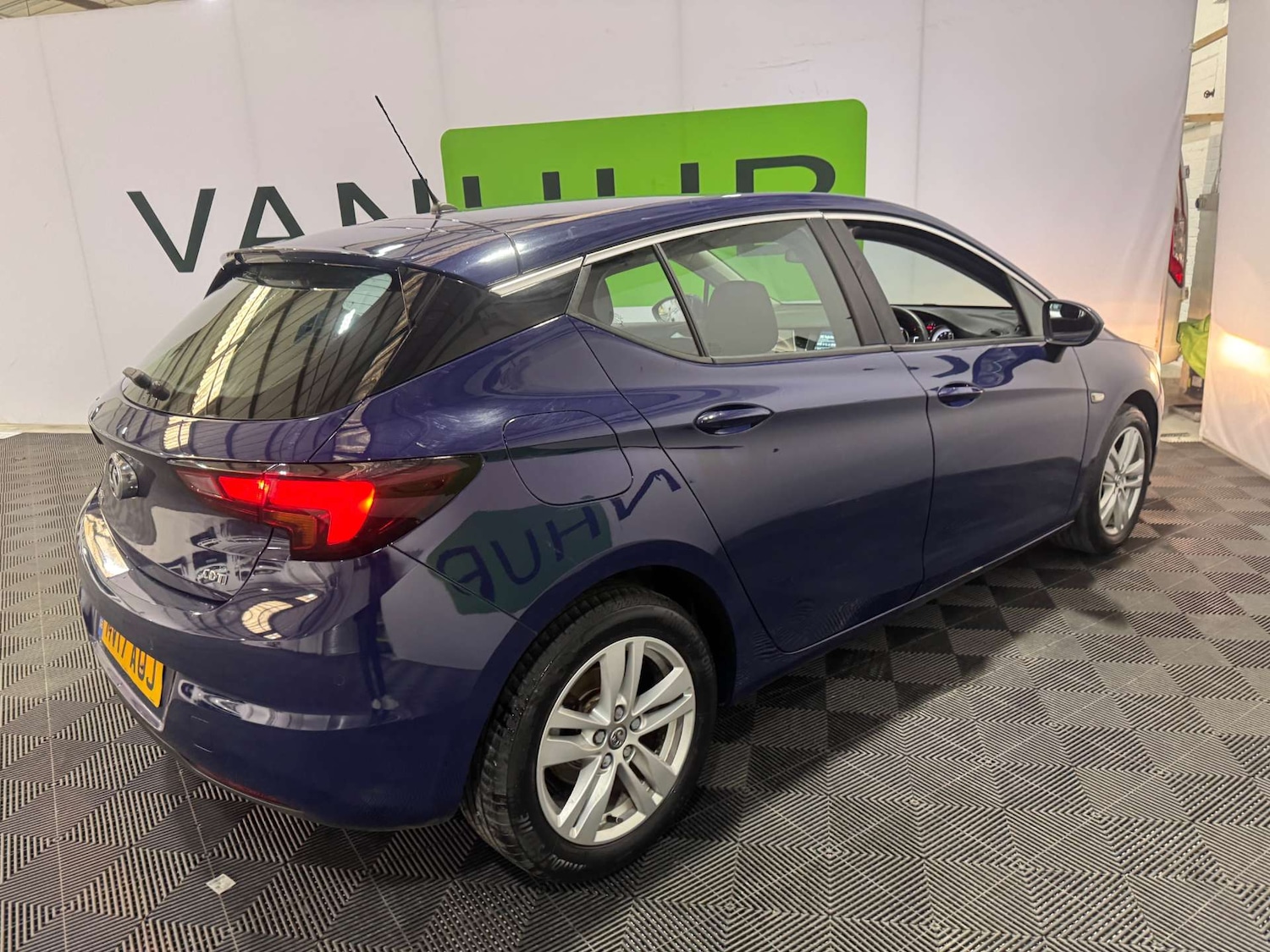 Used Vauxhall Astra 2017 for sale - 76905287: Photo 11