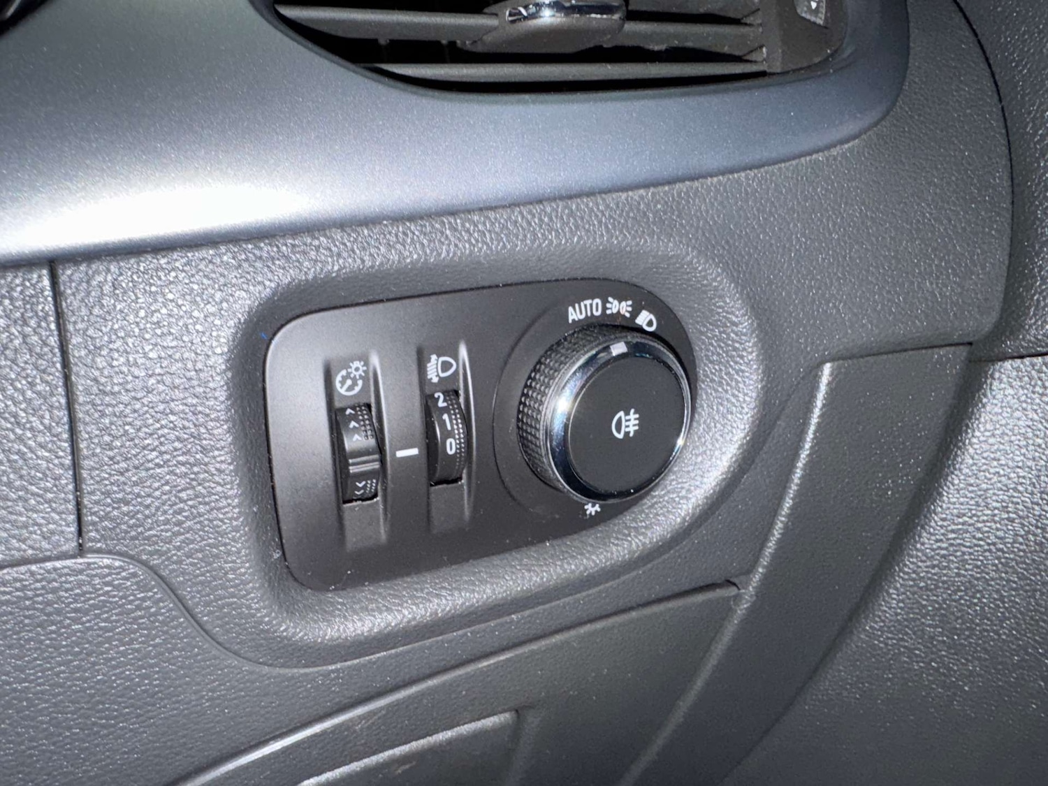 Used Vauxhall Astra 2017 for sale - 76905287: Photo 26