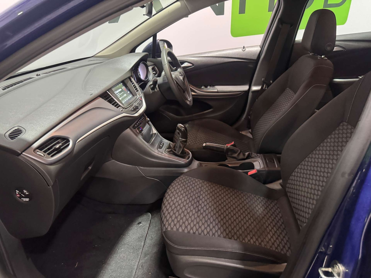 Used Vauxhall Astra 2017 for sale - 76905287: Photo 32