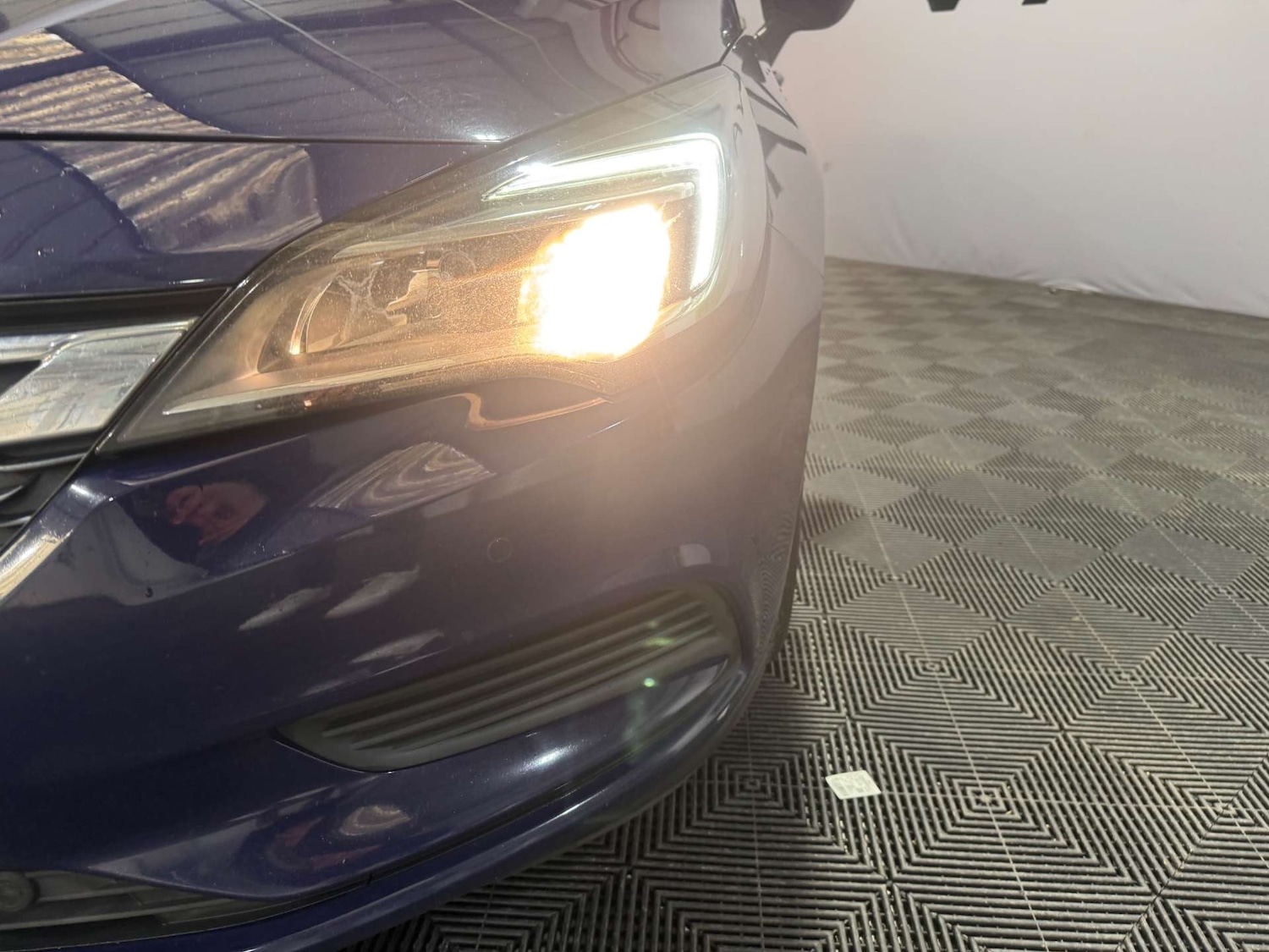 Used Vauxhall Astra 2017 for sale - 76905287: Photo 34