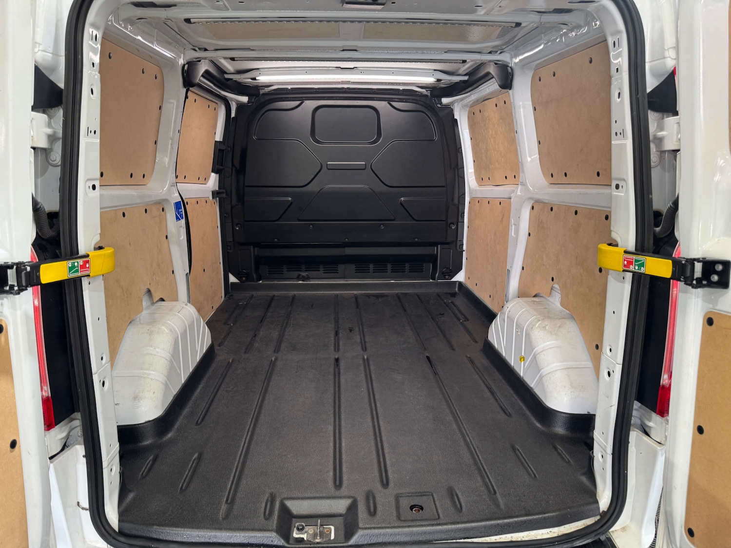 Used Ford Transit Custom 2023 for sale - 76601853: Photo 32