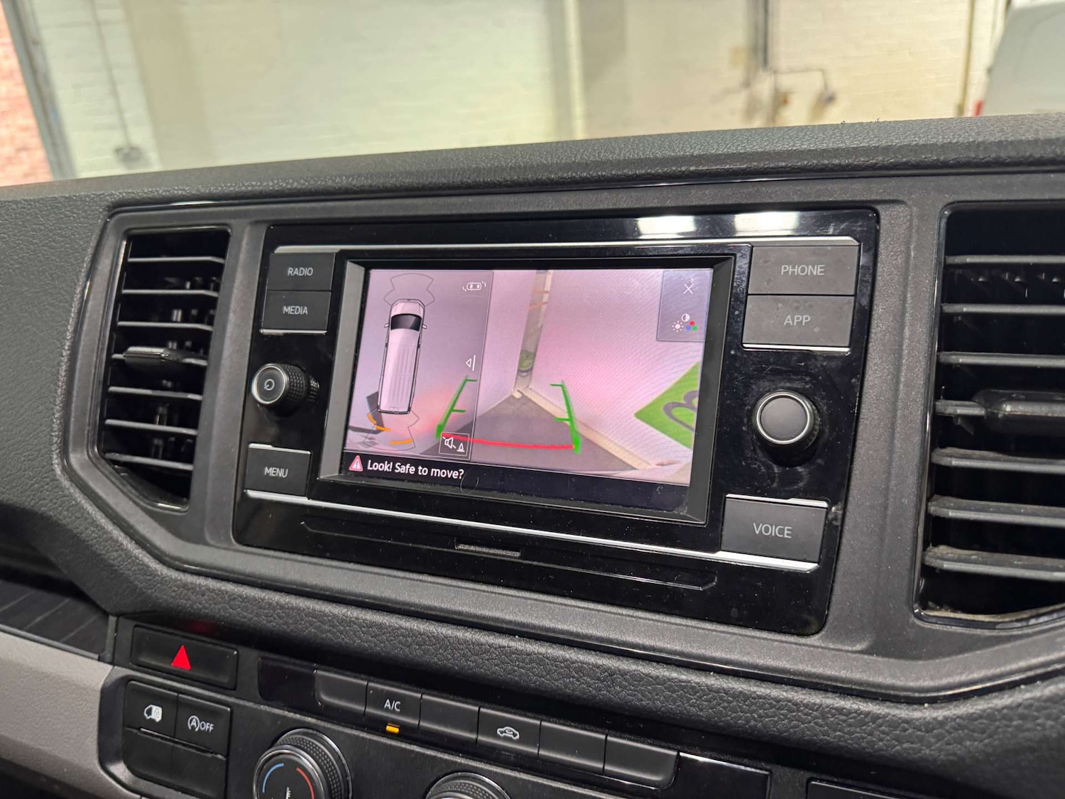 Used Volkswagen Crafter 2023 for sale - 76642935: Photo 9