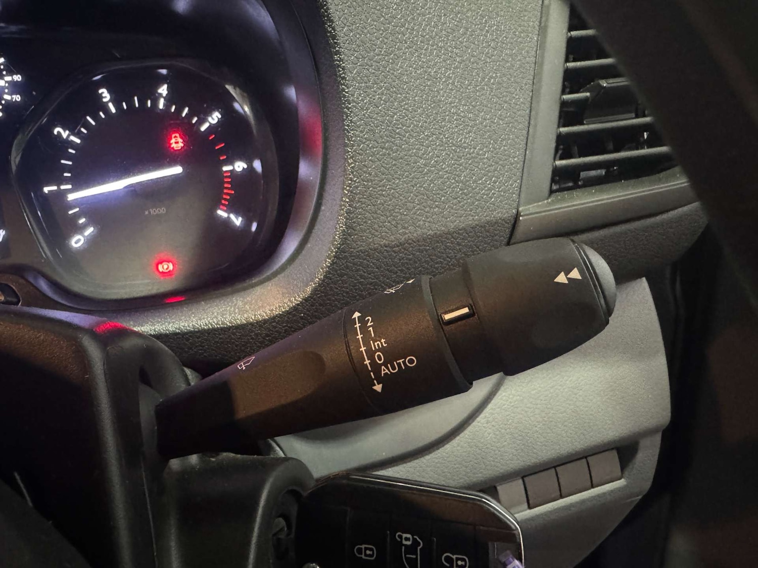 Used Peugeot Expert 2022 for sale - 76544296: Photo 9