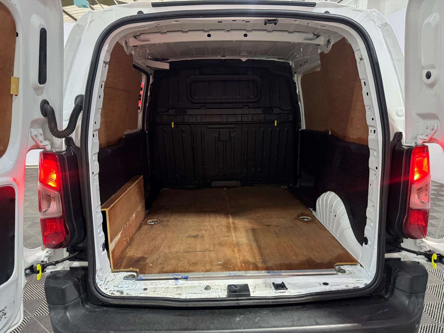 Used Peugeot Partner 2019 for sale - 77337005: Photo 28