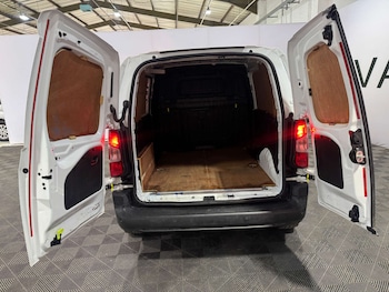 Used Peugeot Partner 2019 for sale - 77337005: Photo