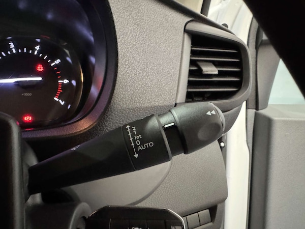 Used Vauxhall Vivaro 2022 for sale - 76118364: Photo 10