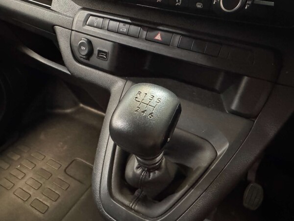Used Vauxhall Vivaro 2023 for sale - 75546552: Photo 15