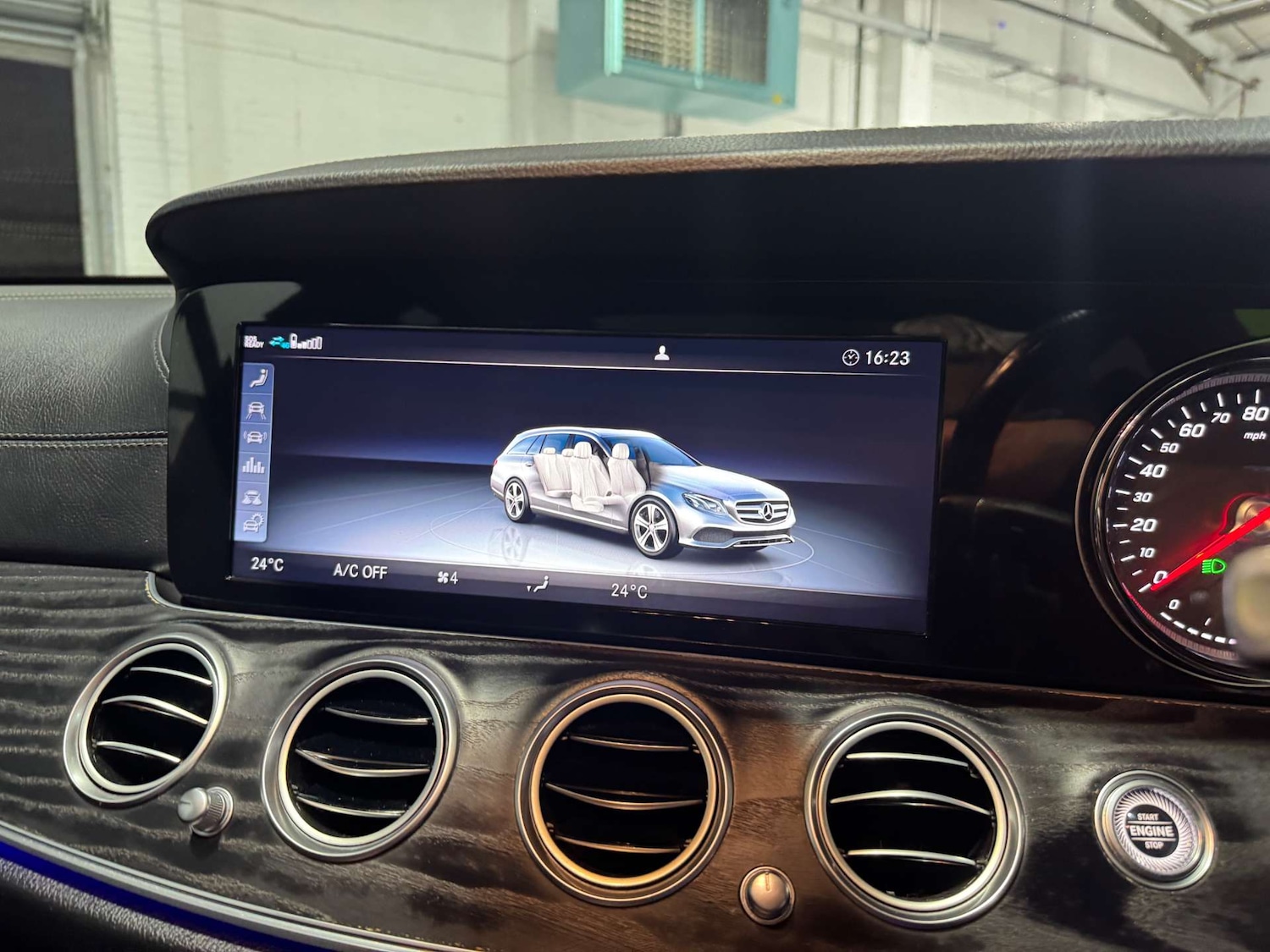 Used Mercedes-Benz E Class 2018 for sale - 76038499: Photo 31