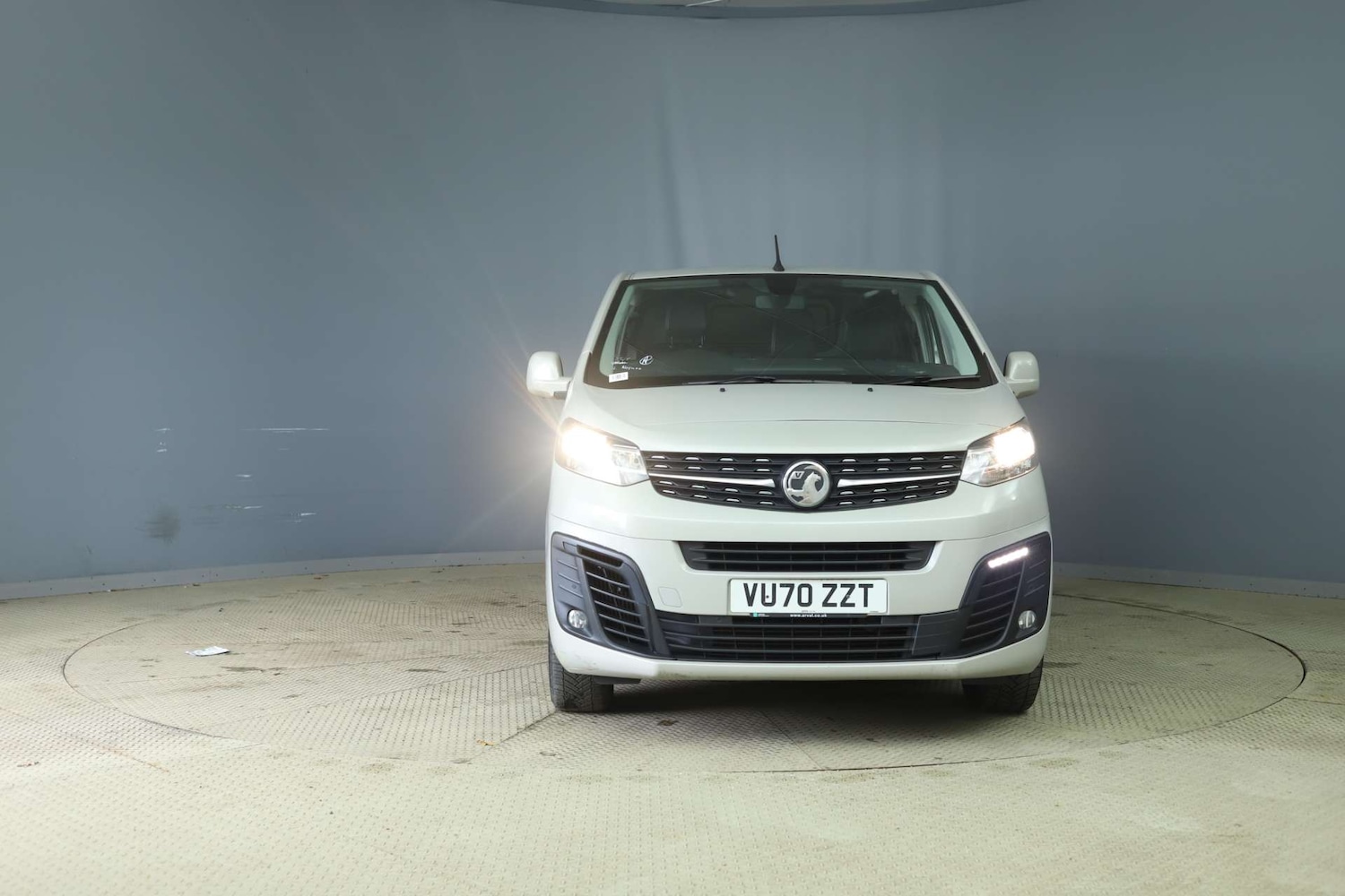 Used Vauxhall Vivaro 2020 for sale - 78027792: Photo 2