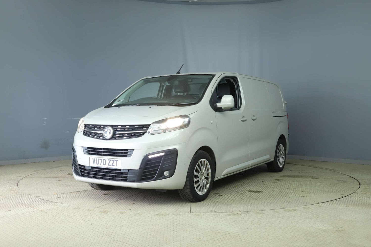 Used Vauxhall Vivaro 2020 for sale - 78027792: Photo 3