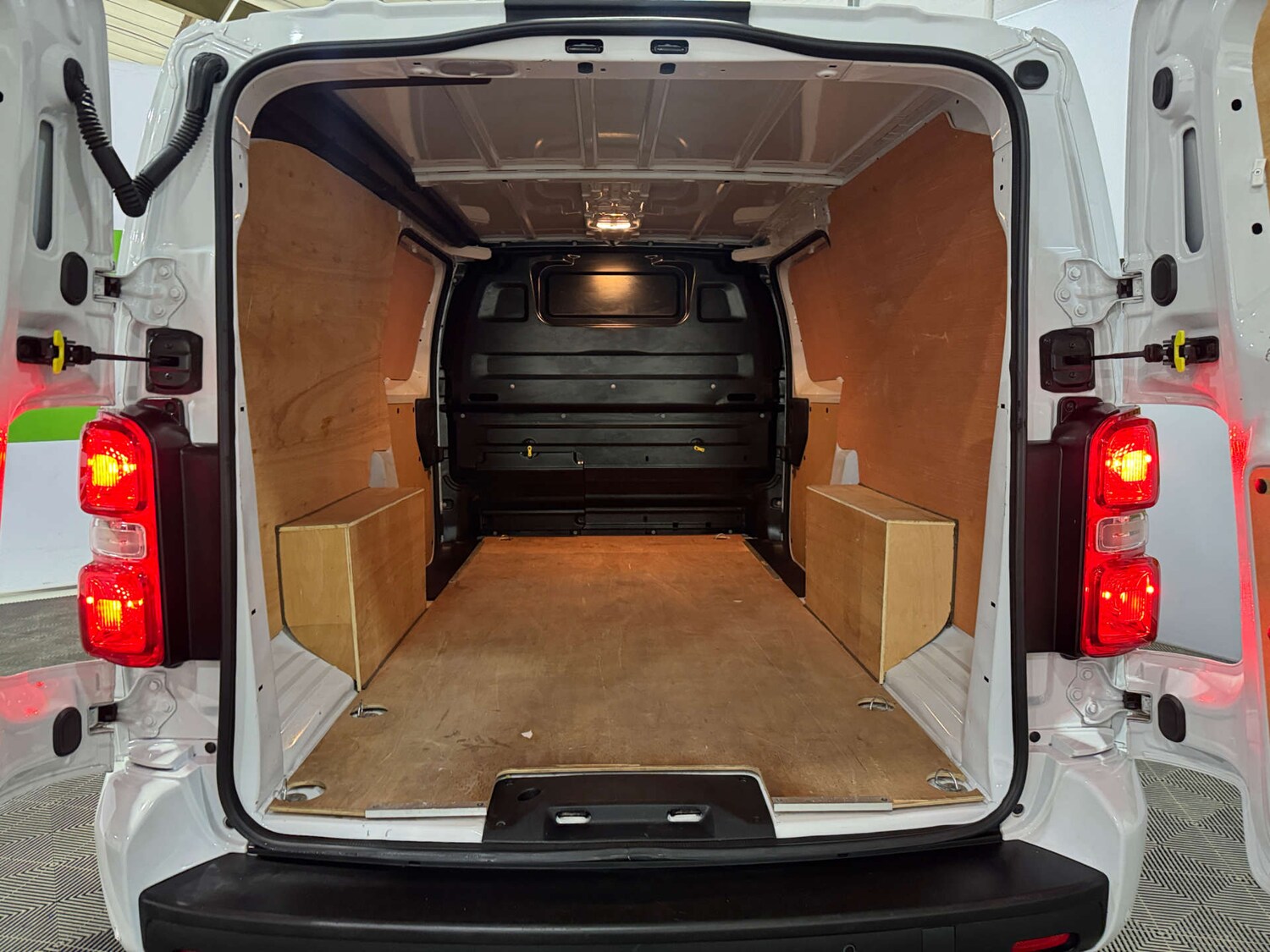 Used Vauxhall Vivaro 2024 for sale - 77434640: Photo 30