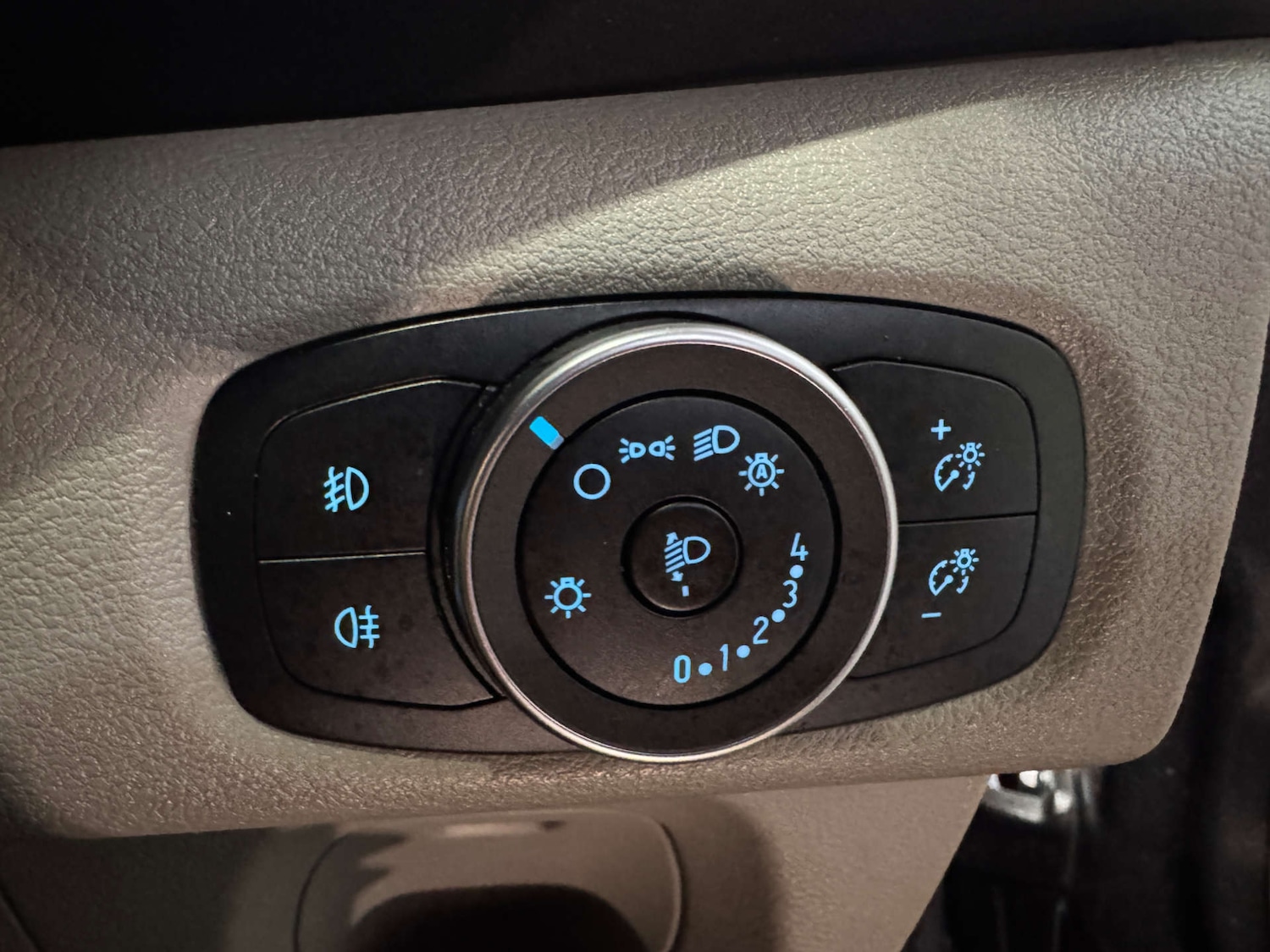 Used Ford Tourneo Custom 2023 for sale - 77872436: Photo 21