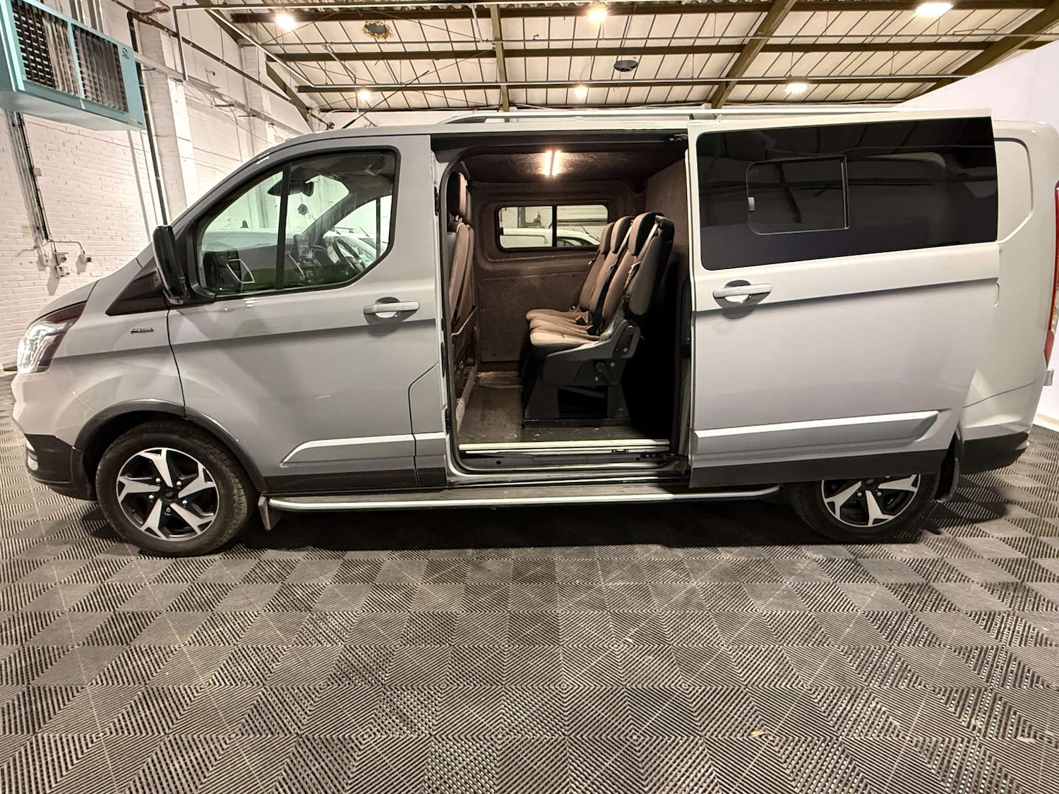 Used Ford Transit Custom 2023 for sale - 76354263: Photo 4