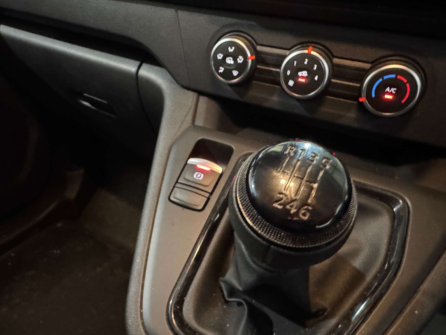 Used Renault Kangoo 2024 for sale - 76601825: Photo 13