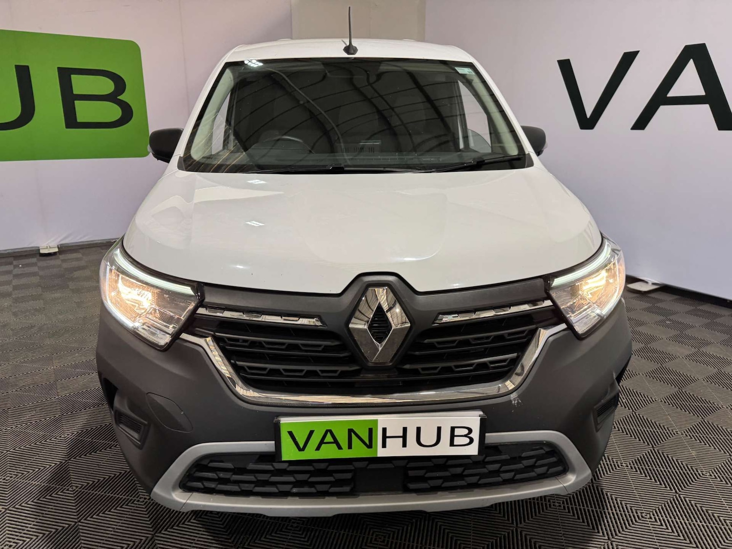 Used Renault Kangoo 2024 for sale - 76601825: Photo 2