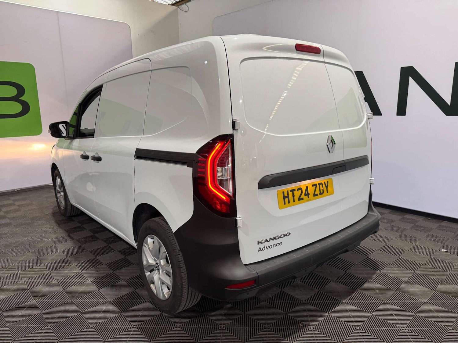 Used Renault Kangoo 2024 for sale - 76601825: Photo 5