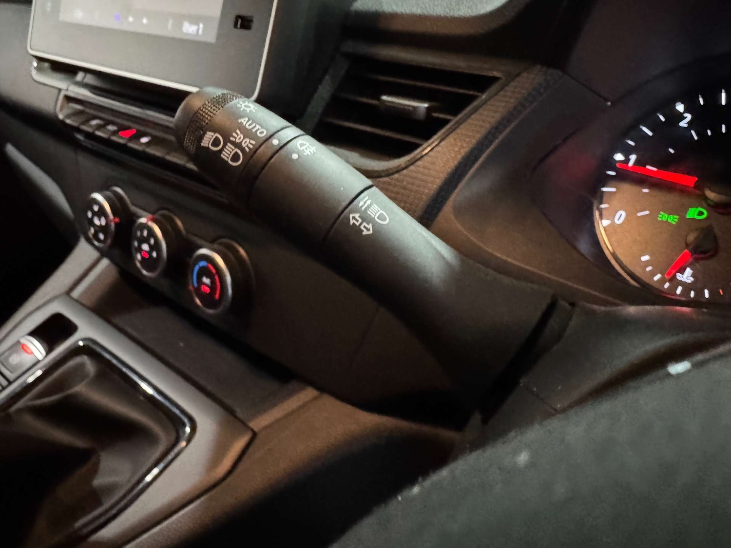 Used Renault Kangoo 2024 for sale - 76601825: Photo 8