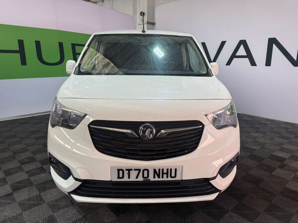 Used Vauxhall Combo 2021 for sale - 76182682: Photo 2