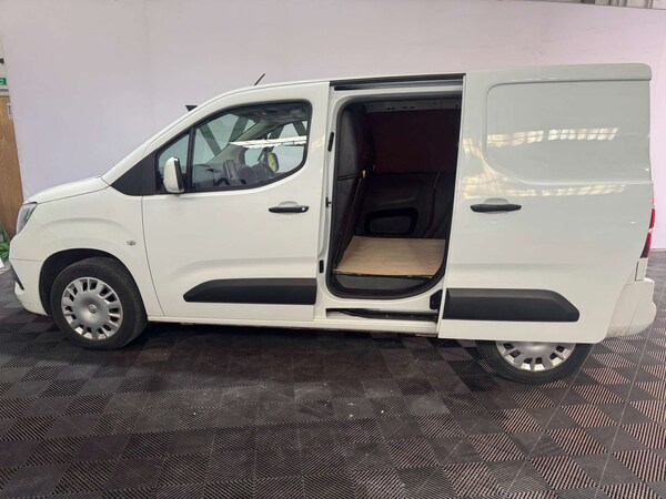Used Vauxhall Combo 2021 for sale - 76182682: Photo 4