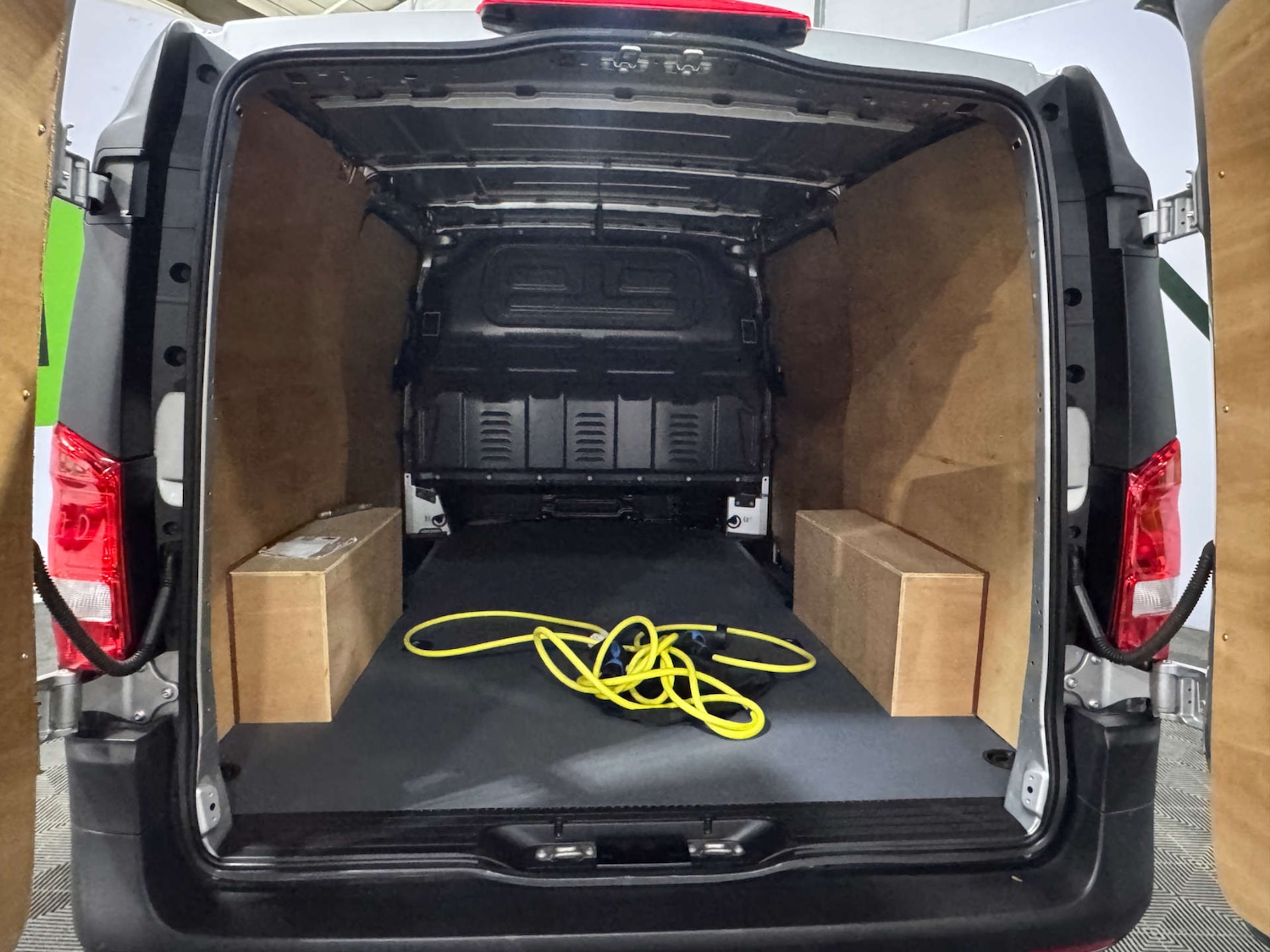 Used Mercedes-Benz Vito 2024 for sale - 77420182: Photo 32