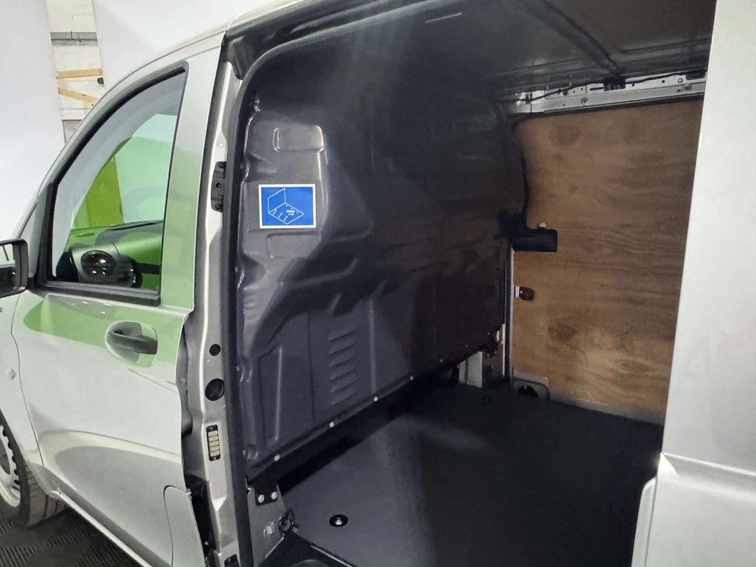 Used Mercedes-Benz Vito 2024 for sale - 77420182: Photo 35