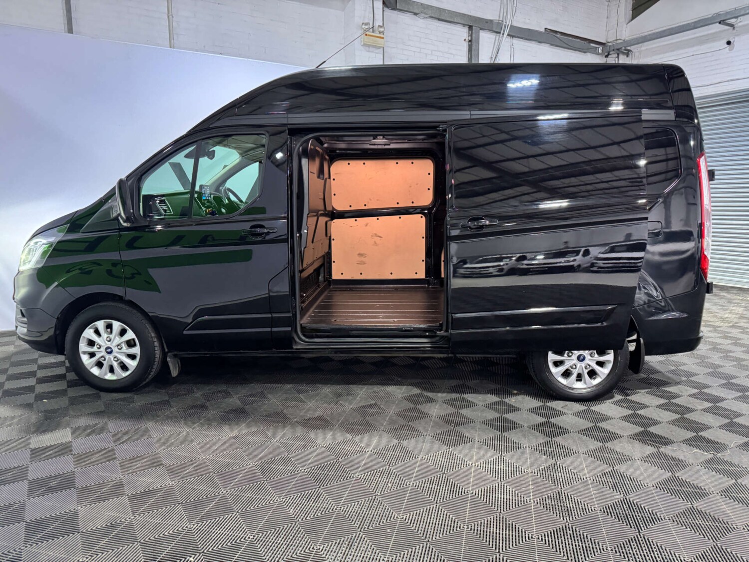 Used Ford Transit Custom 2023 for sale - 77337006: Photo 4