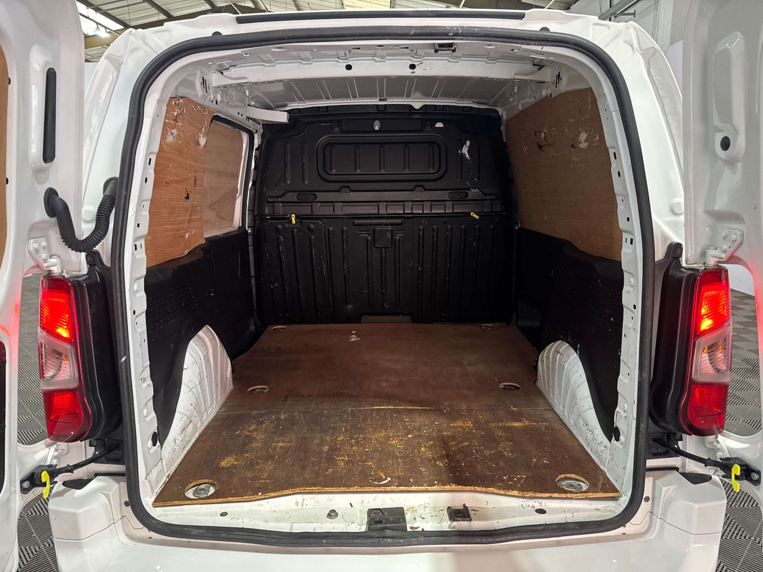 Used Vauxhall Combo 2021 for sale - 78105709: Photo 3