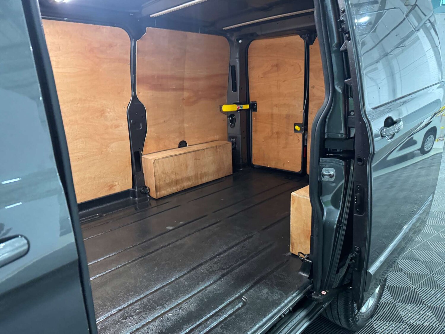 Used Ford Transit Custom 2023 for sale - 76910574: Photo 36