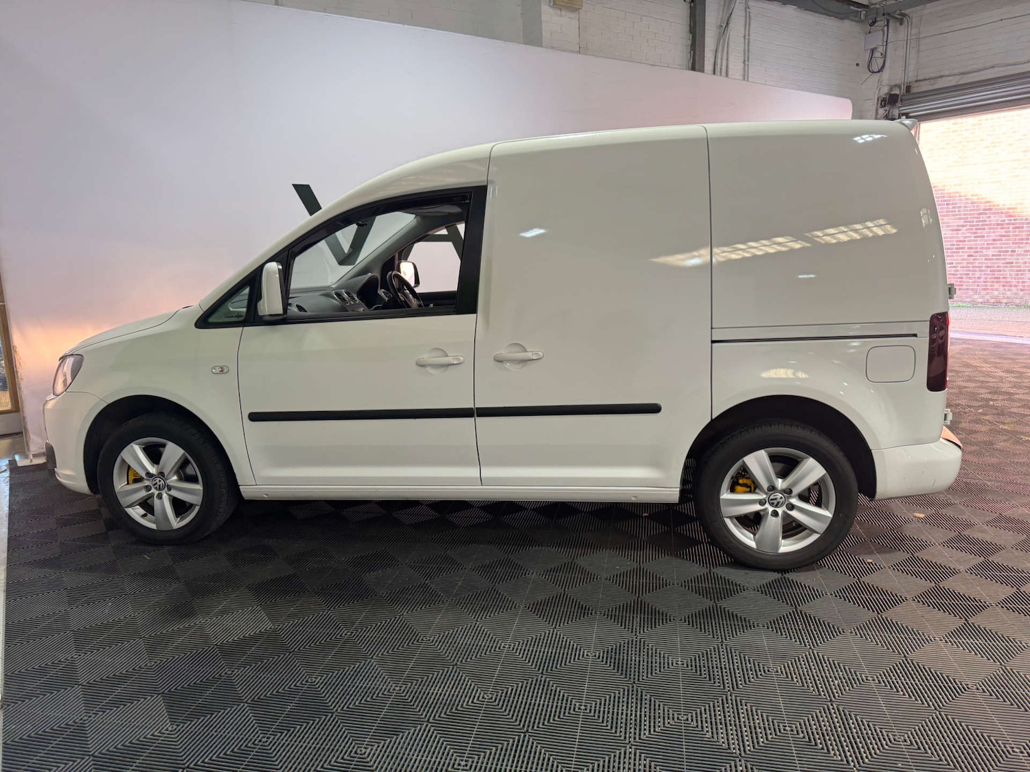 Used Volkswagen Caddy 2013 for sale - 77236260: Photo 3